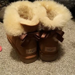 Tan uggs boots